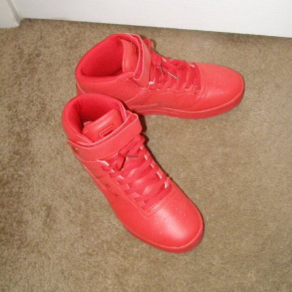 FILA Size 8.5 womens Low Top Sneakers With Box - Picture 9 of 16